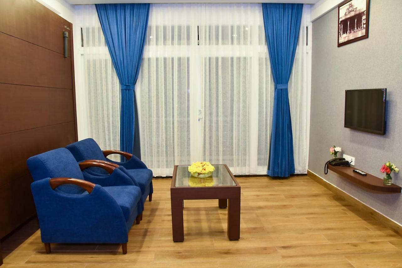 Silver Oak Hotel Májszúr Kültér fotó